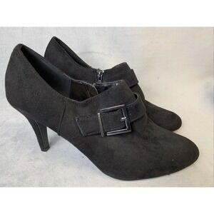 Impo Shoes Women's Size 8M Sadie Black Faux Suede Bootie Heels With Buckle
